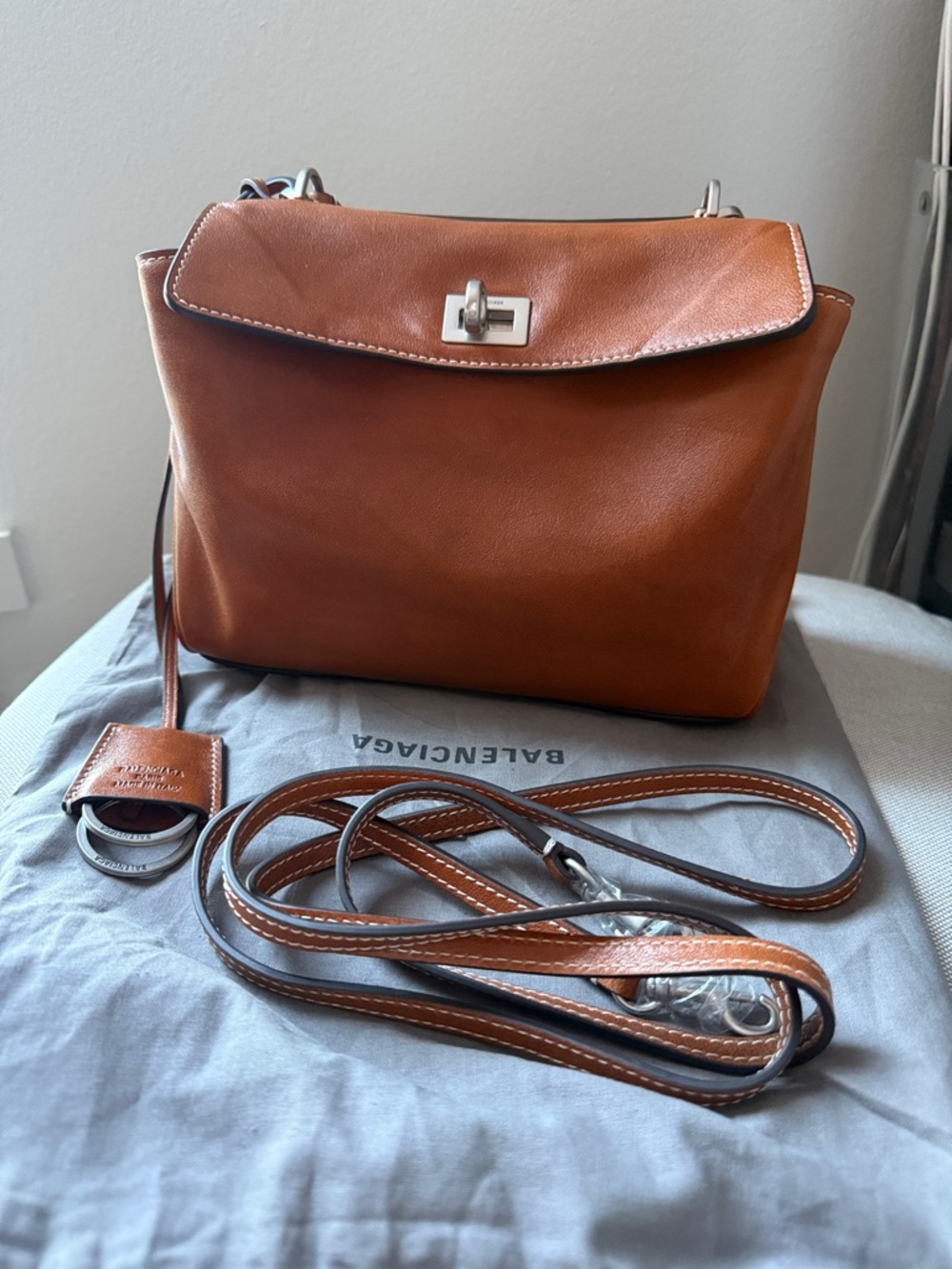 Balenciaga Rodeo Tan Cowboy in Mini Size - Picture 6 of 14